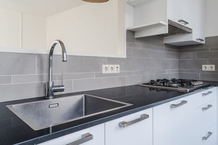 Photo 16 of Karel Mollenstraat Noord 25