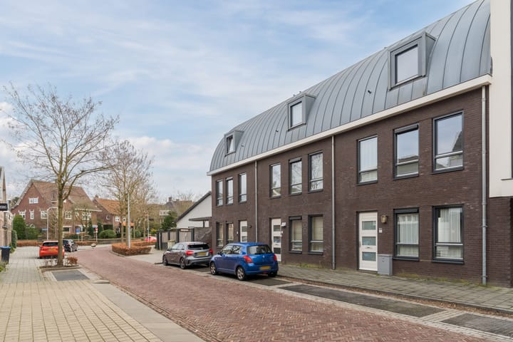 Photo 36 of Karel Mollenstraat Noord 25