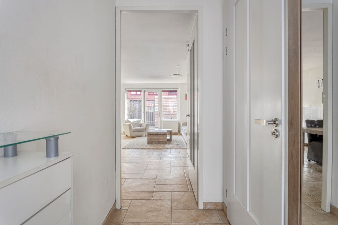 Photo 8 of De Does 4