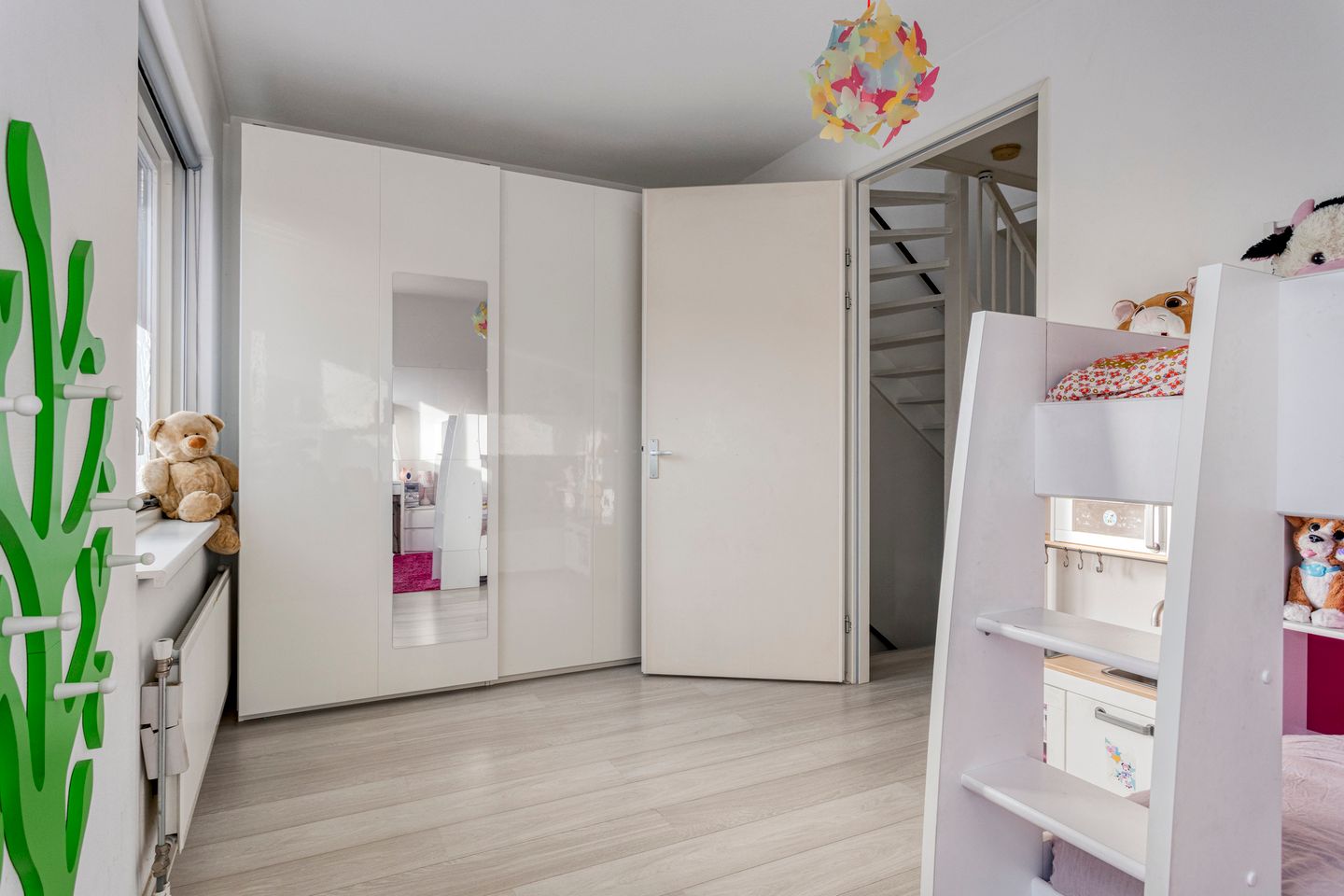 Photo 25 of De Does 4