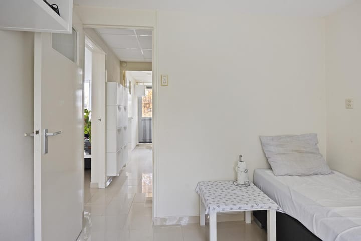 Foto 16 van Hoogenwaardstraat 74-A