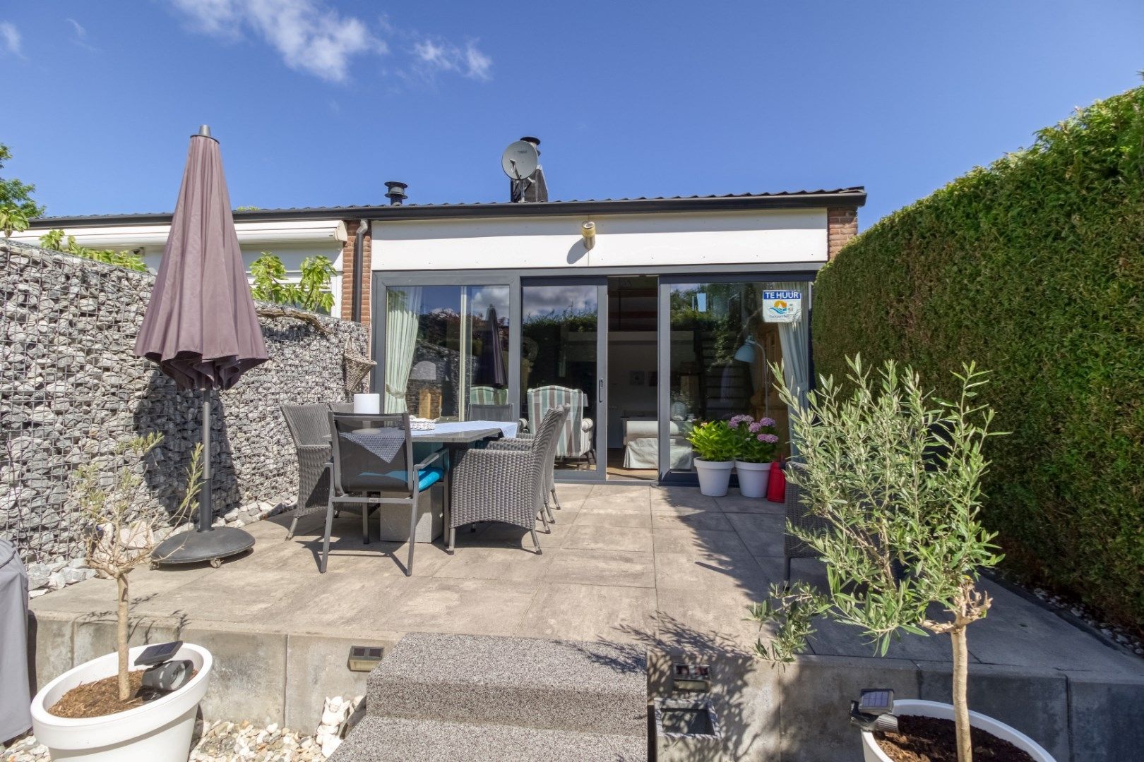 3-bedroom freehold villa in Nieuwvliet — photo 1 of 5