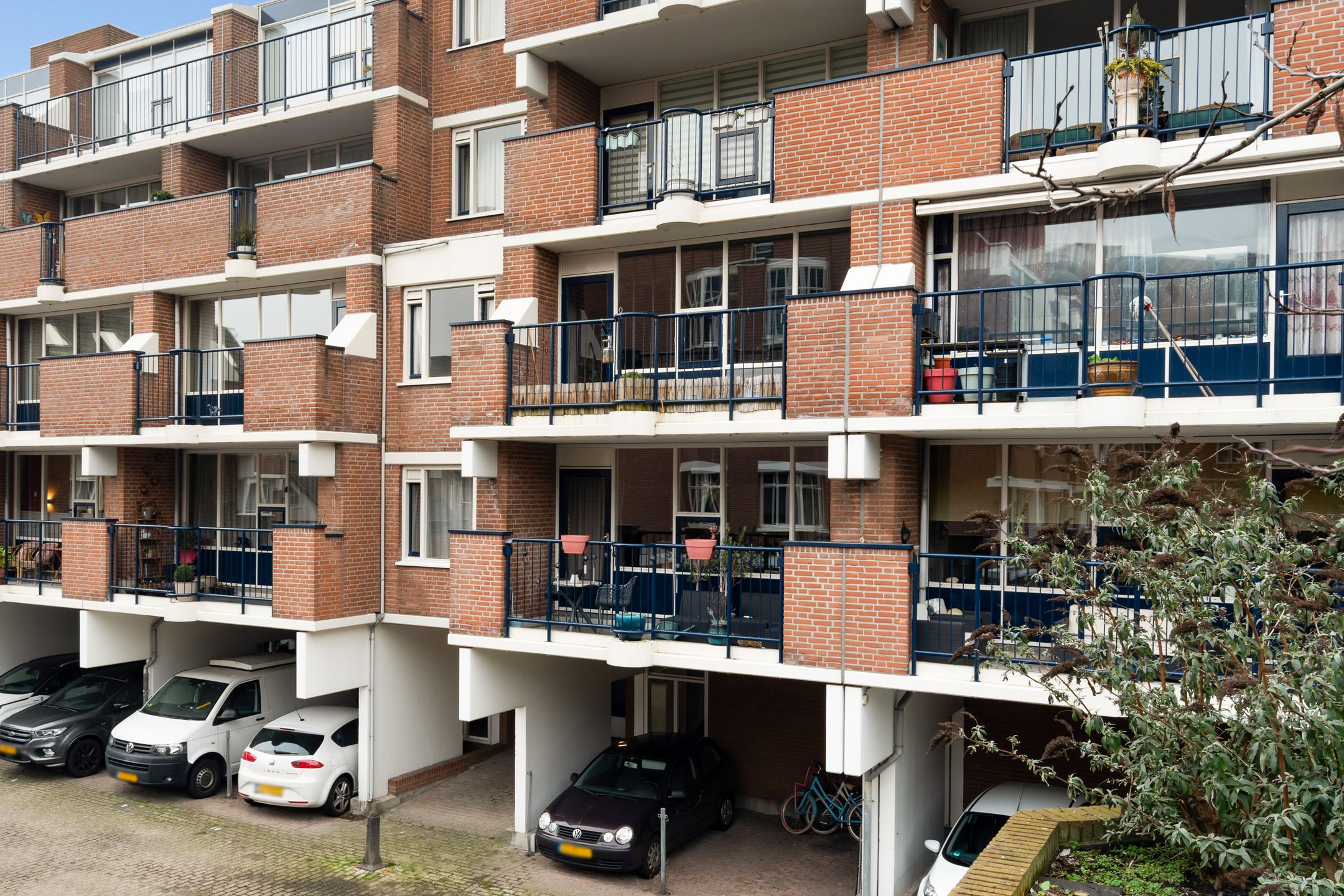 Photo 3 of Sir Winston Churchillln 839