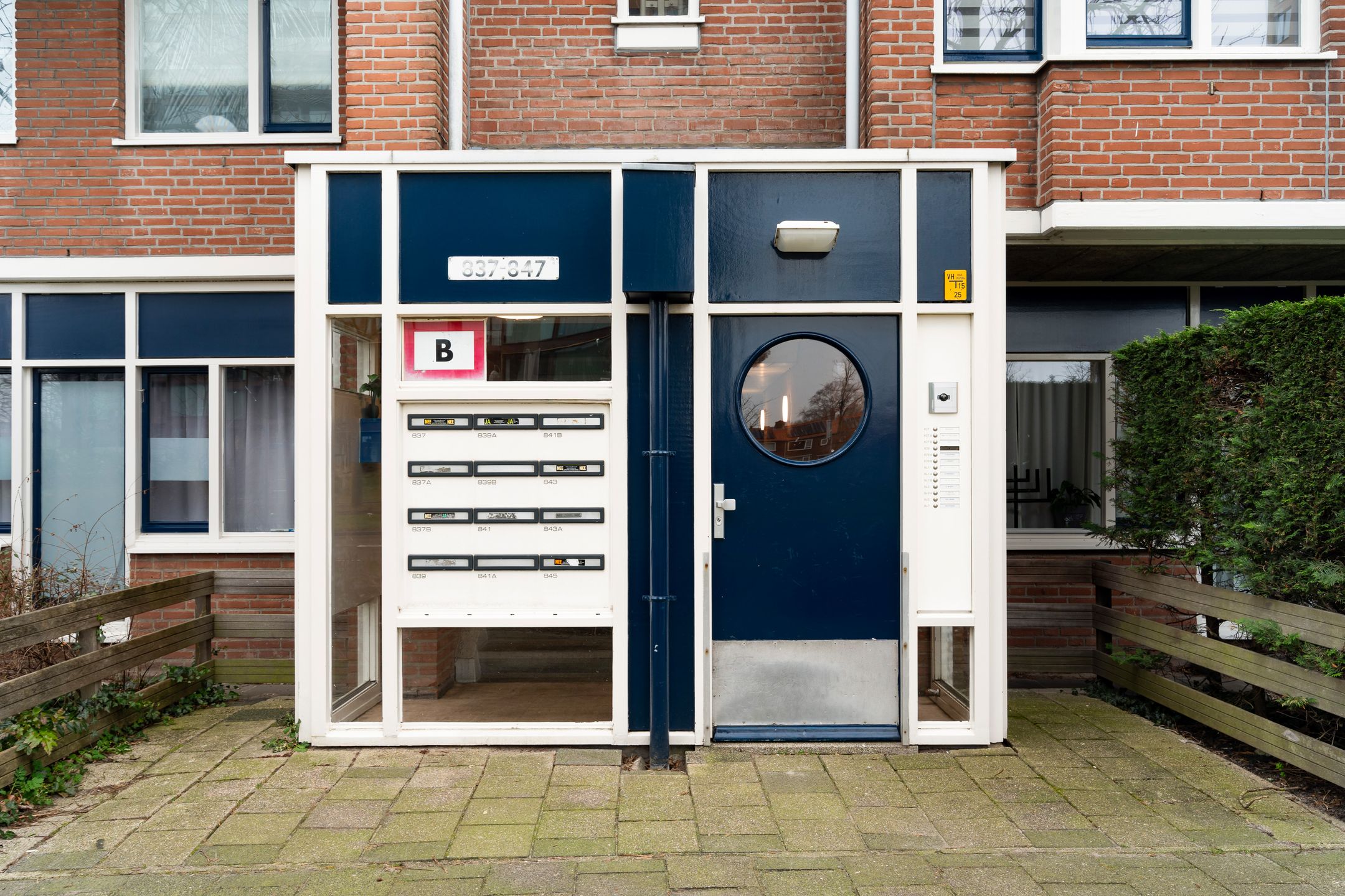 Photo 6 of Sir Winston Churchillln 839