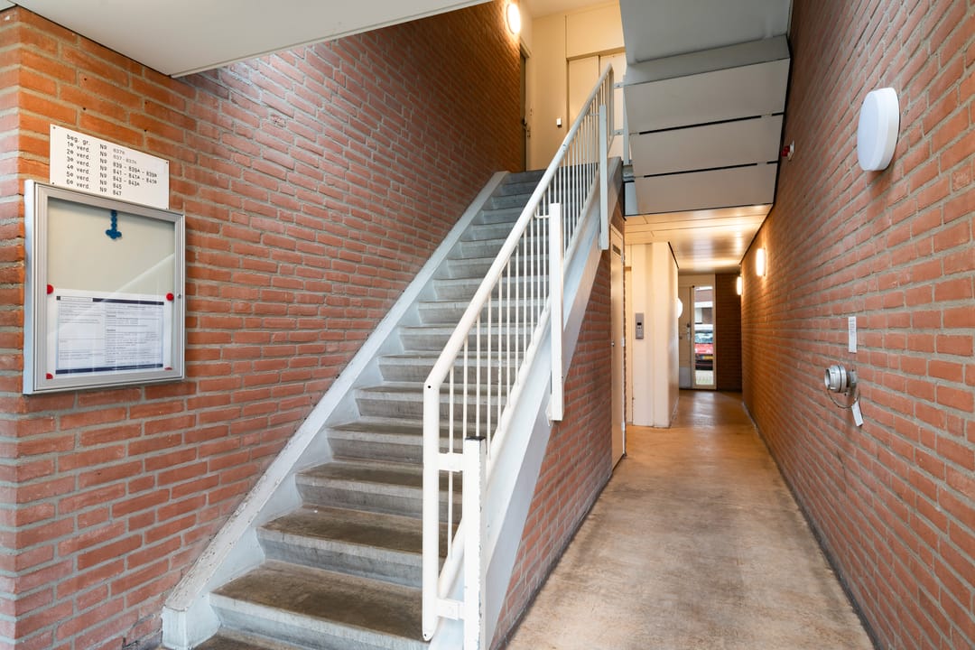 Photo 7 of Sir Winston Churchillln 839