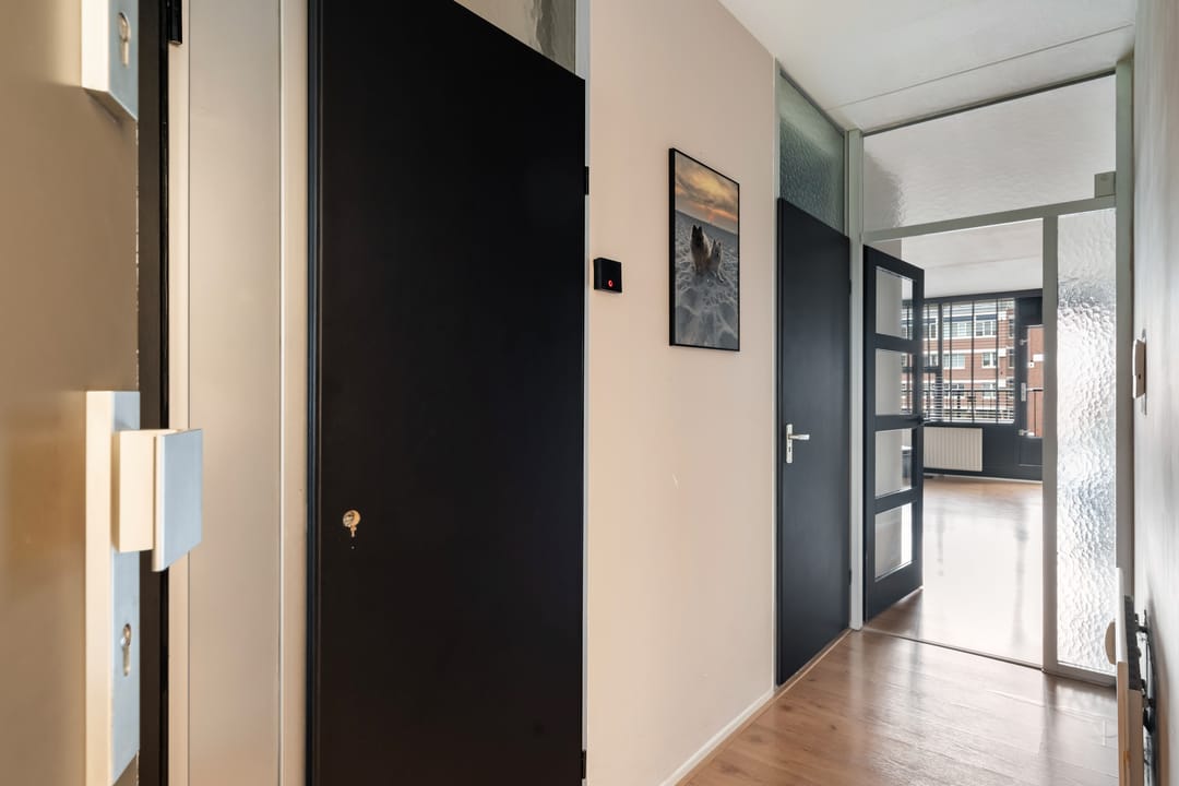 Photo 8 of Sir Winston Churchillln 839