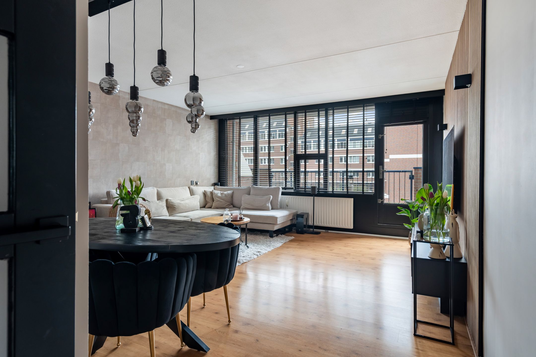 Photo 9 of Sir Winston Churchillln 839