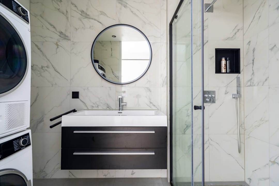 Photo 23 of Sir Winston Churchillln 839