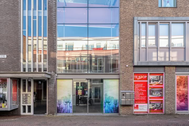 Photo 2 of Marktstraat 2-K