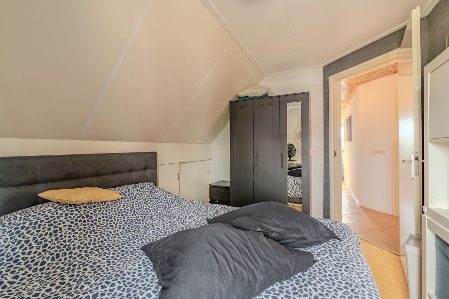 Foto 25 van Galerij 17