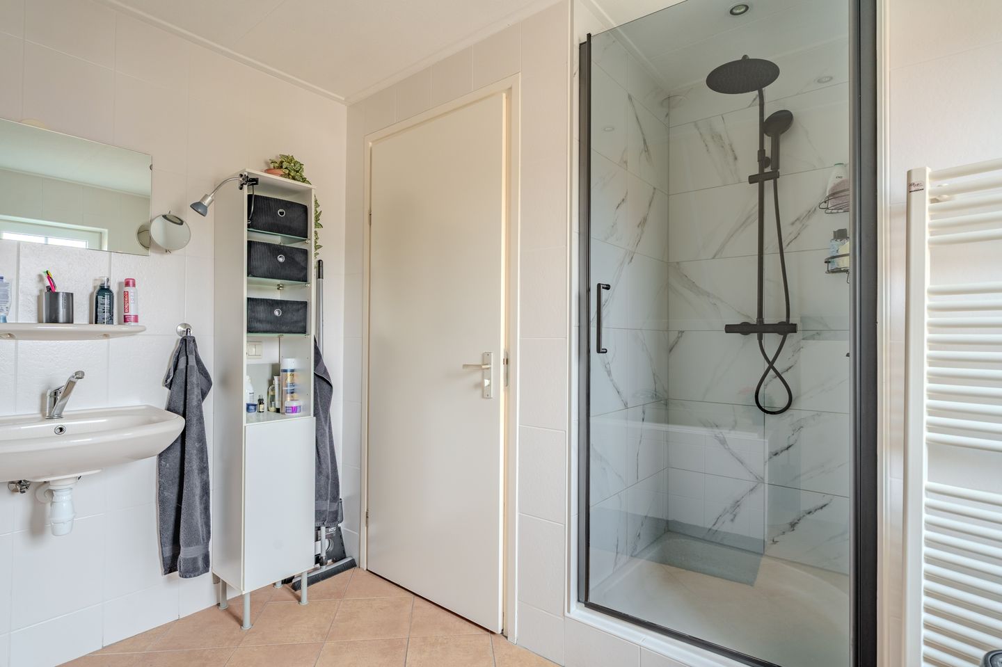 Foto 35 van Galerij 17