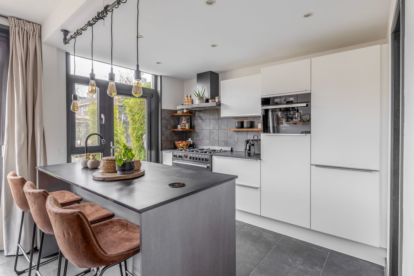 Foto 14 van Van der Kloot Meyburgstraat 40