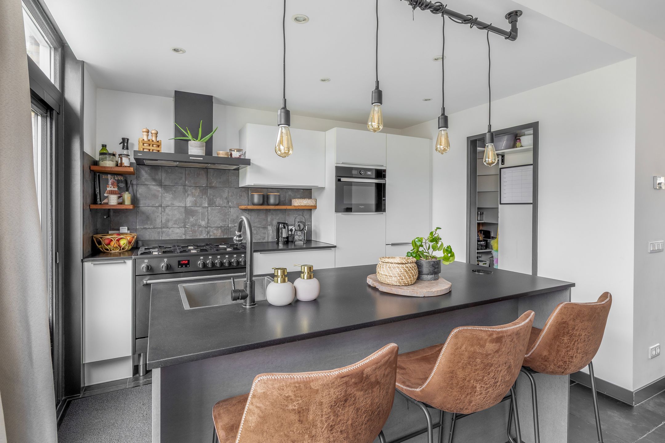 Foto 15 van Van der Kloot Meyburgstraat 40