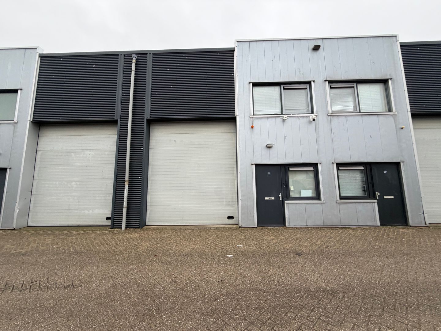 View photo 1 of Wattstraat 11