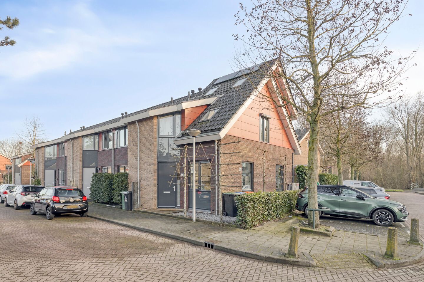 Foto 1 van Dirk III straat 33