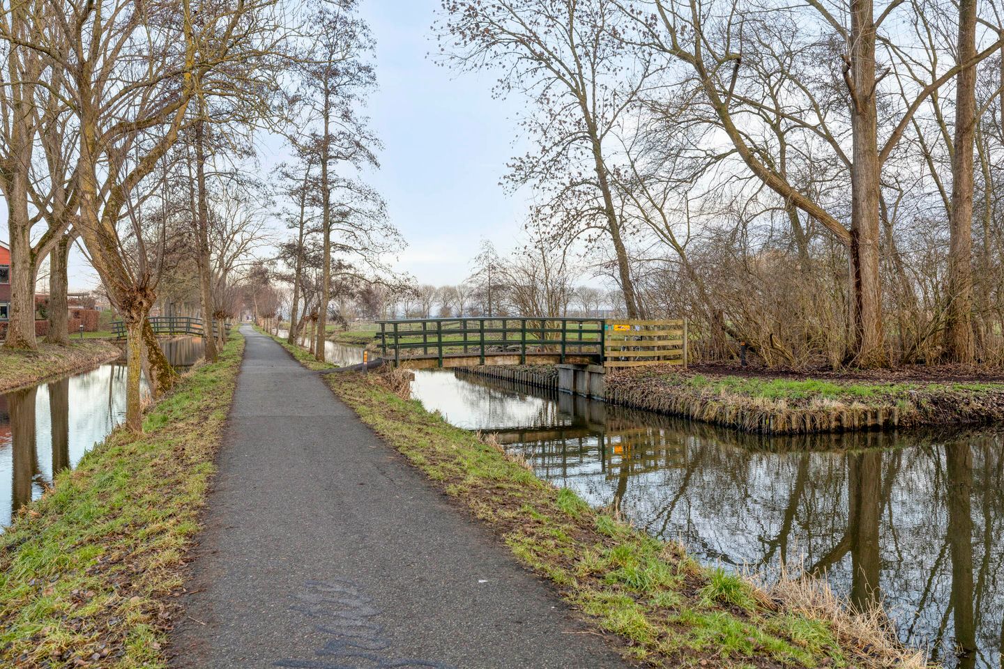 Foto 35 van Dirk III straat 33