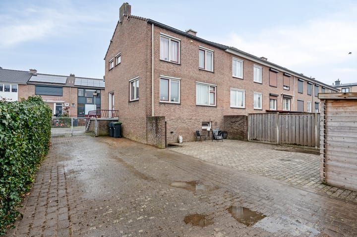 Foto 4 van Woeringenstraat 12