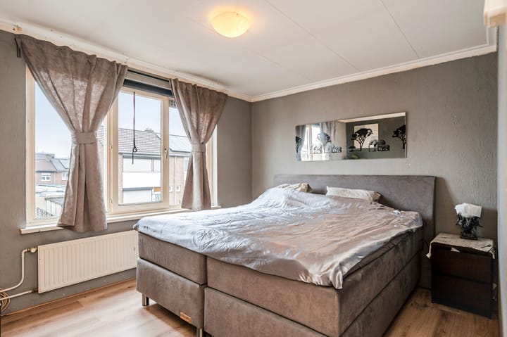 Foto 5 van Woeringenstraat 12