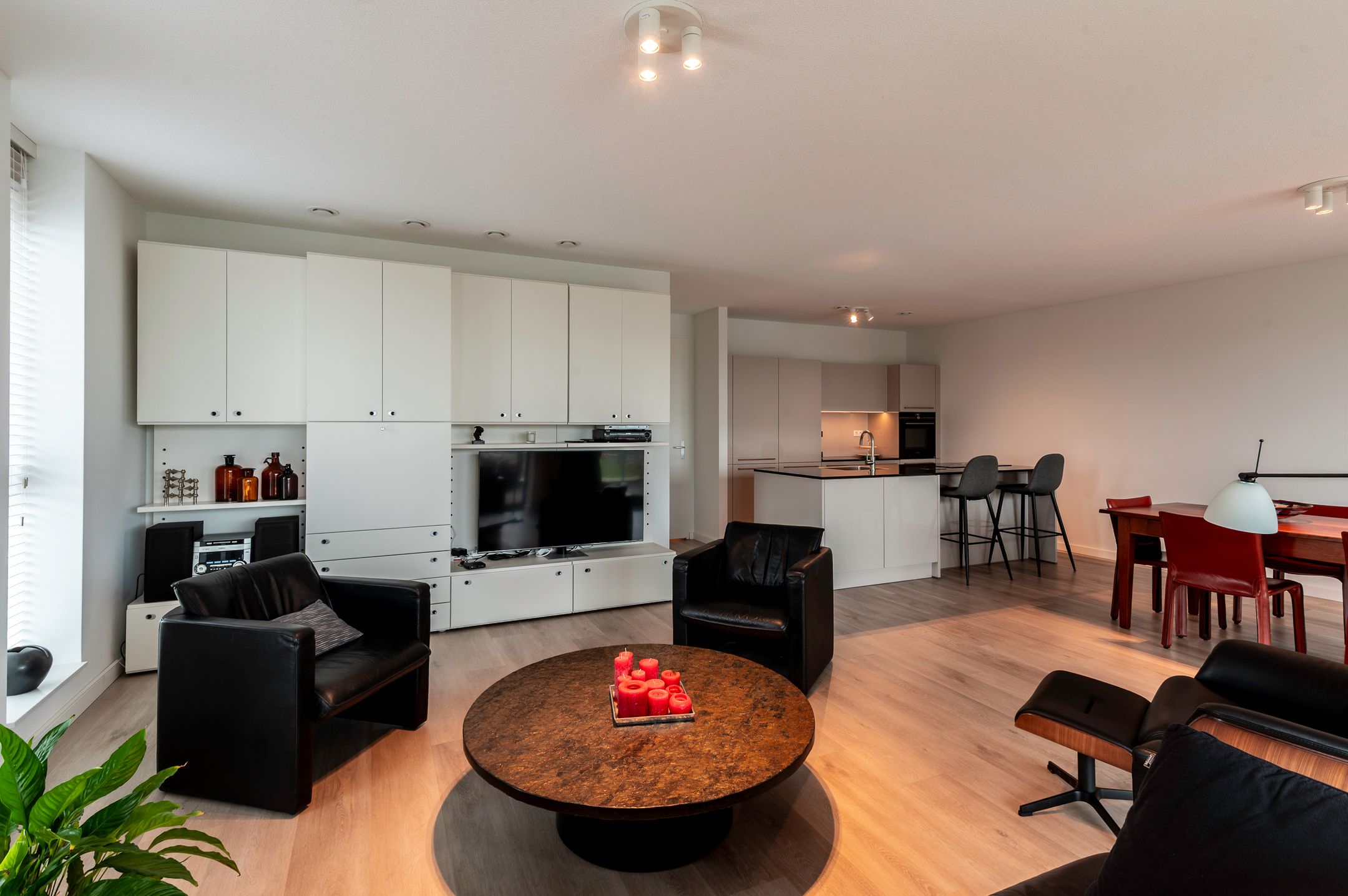 Foto 15 van Neringweg 437