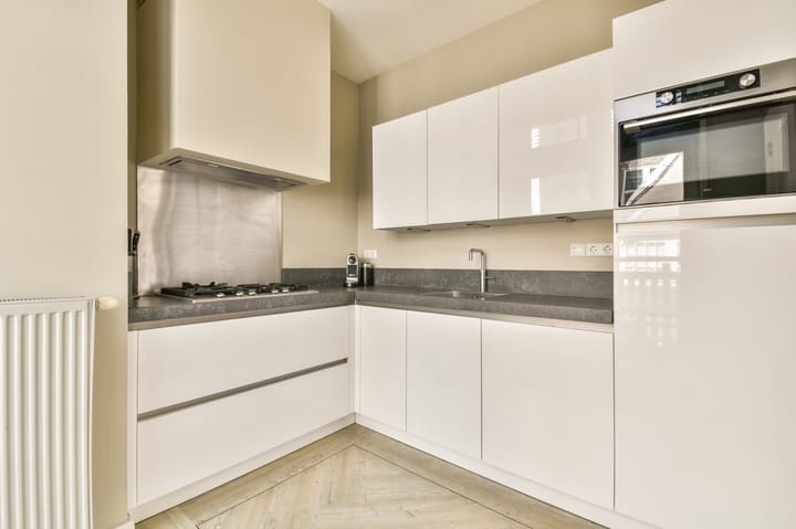 Foto 9 van Wijdesteeg 3-E