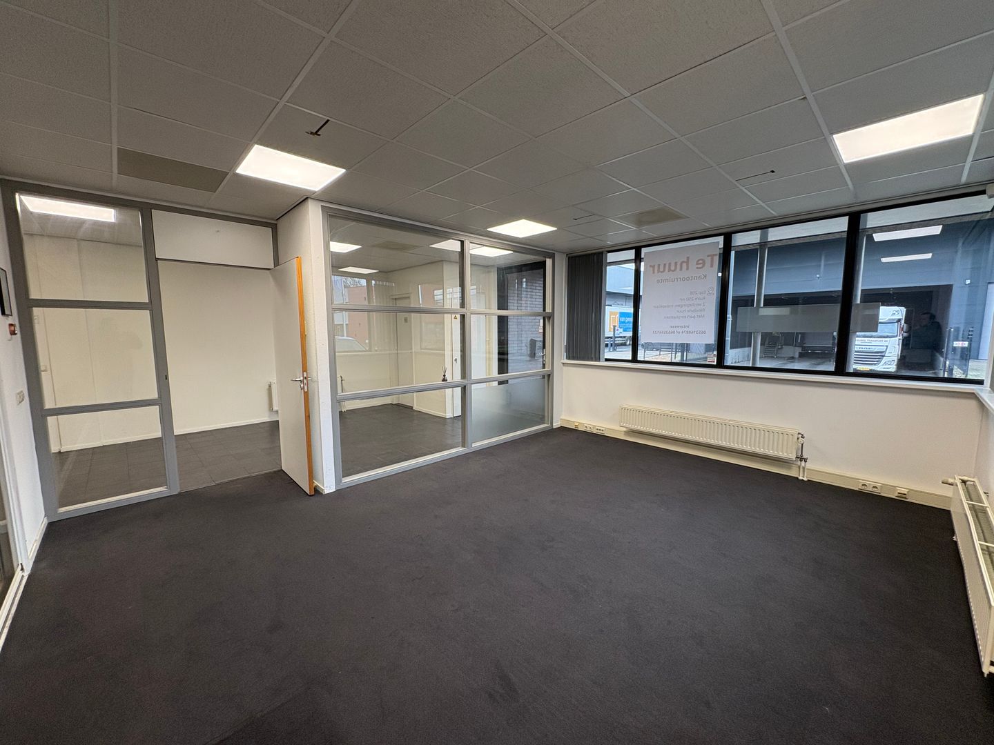 Bekijk foto 4 van Esp 208