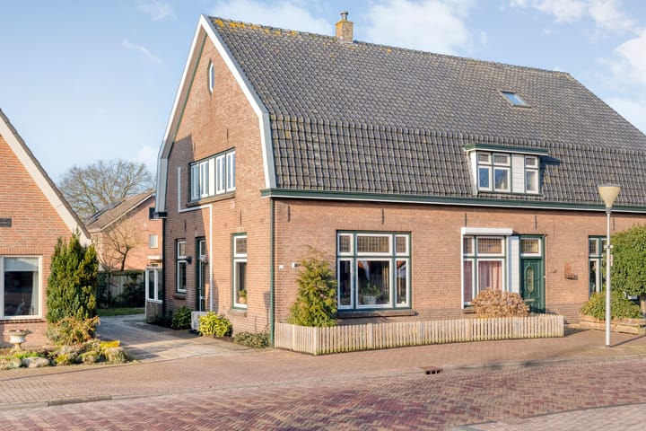 Lage weide 4 main image