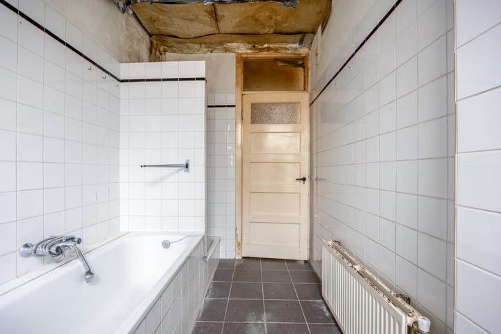 Foto 13 van van Heutszstraat 6