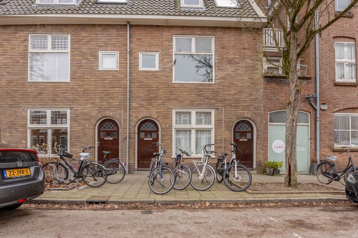 Foto 24 van van Heutszstraat 6