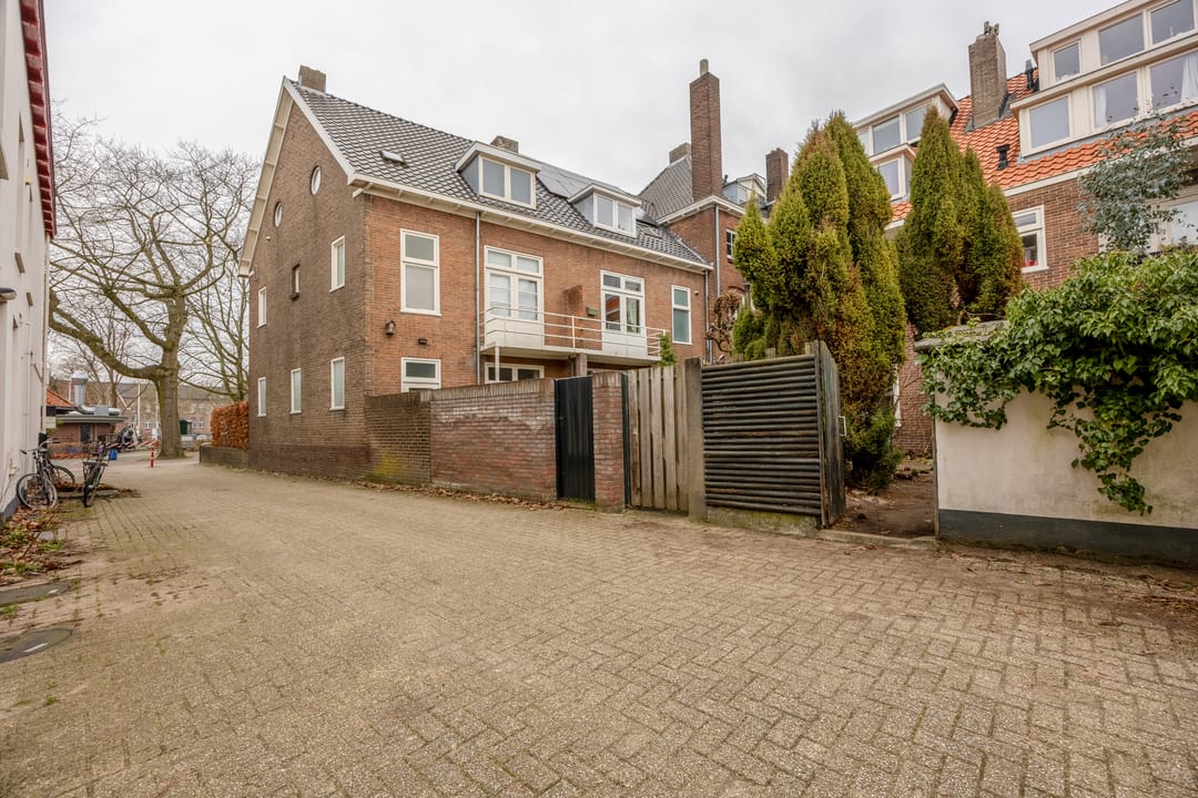 Foto 23 van van Heutszstraat 6