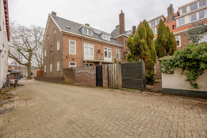 Foto 23 van van Heutszstraat 6