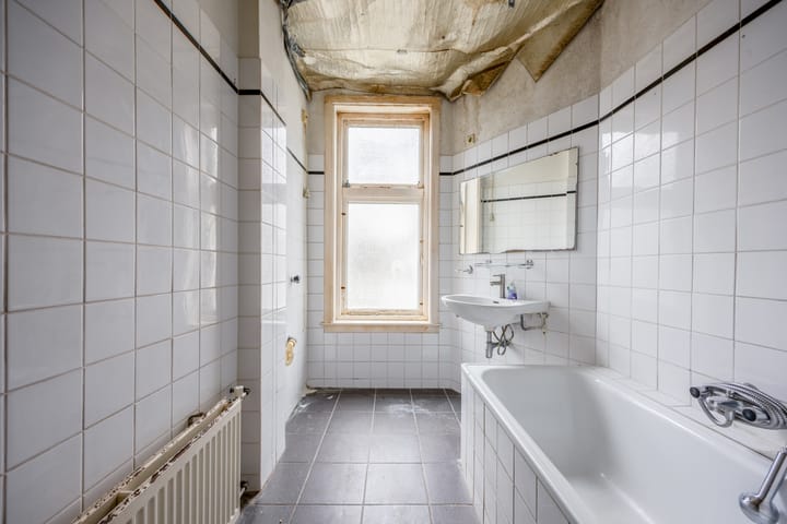 Foto 12 van van Heutszstraat 6