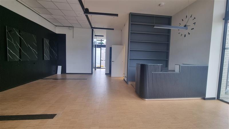 Bekijk foto 3 van Bijlmerdreef 91