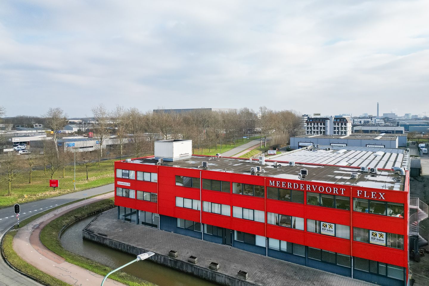 View photo 3 of Zonnebaan 18-20