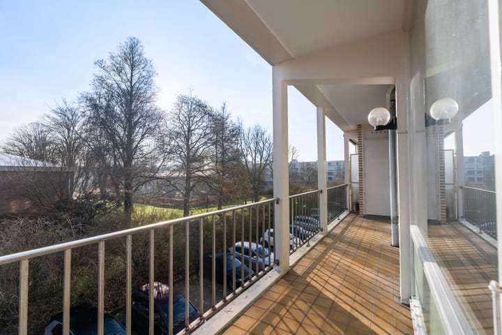 Photo 3 of Burgemeester Caan van Necklaan 203