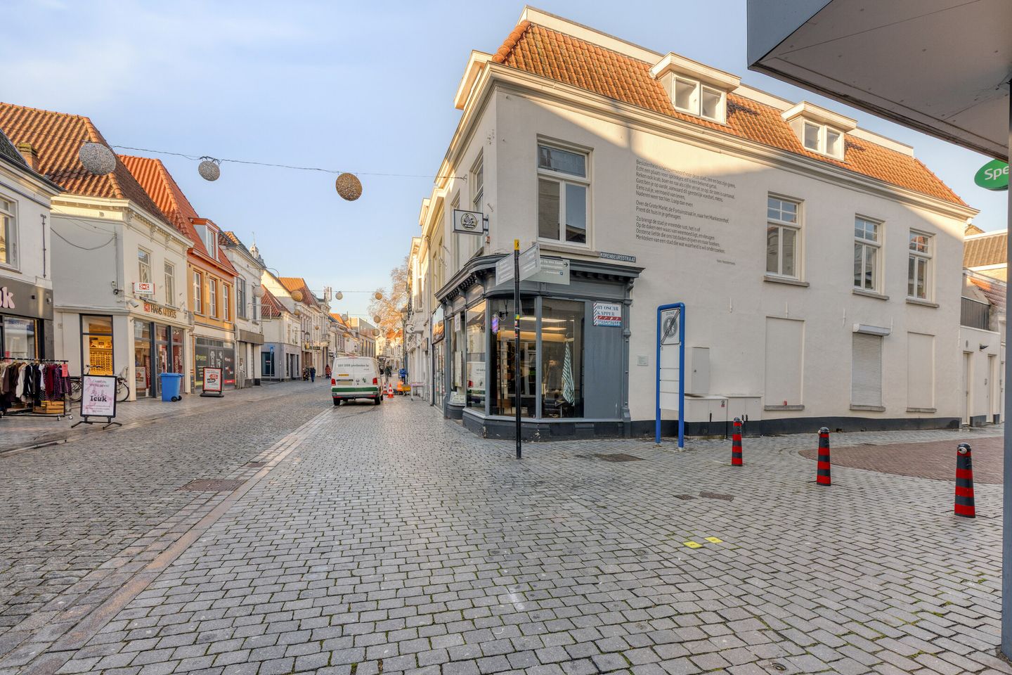 View photo 2 of Wouwsestraat 19