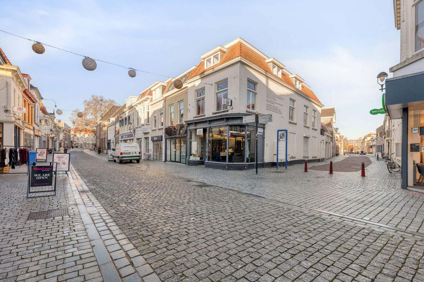 View photo 3 of Wouwsestraat 19