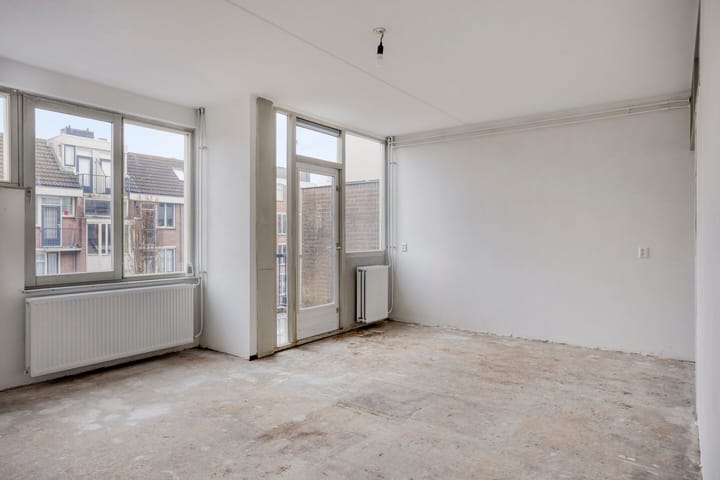 Photo 2 of Wagenaarstraat 327