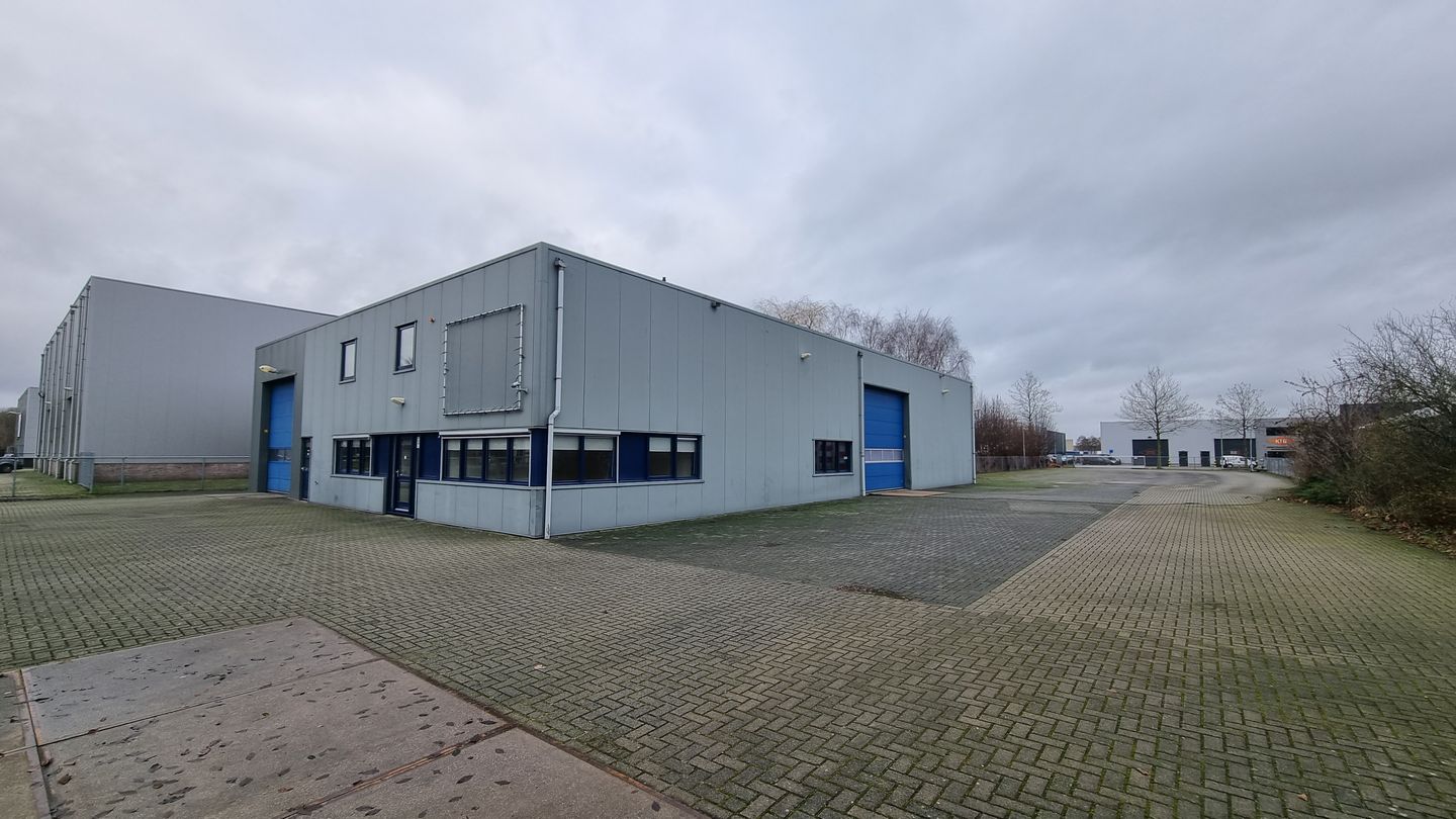 Bekijk foto 1 van Douwenmaat 13