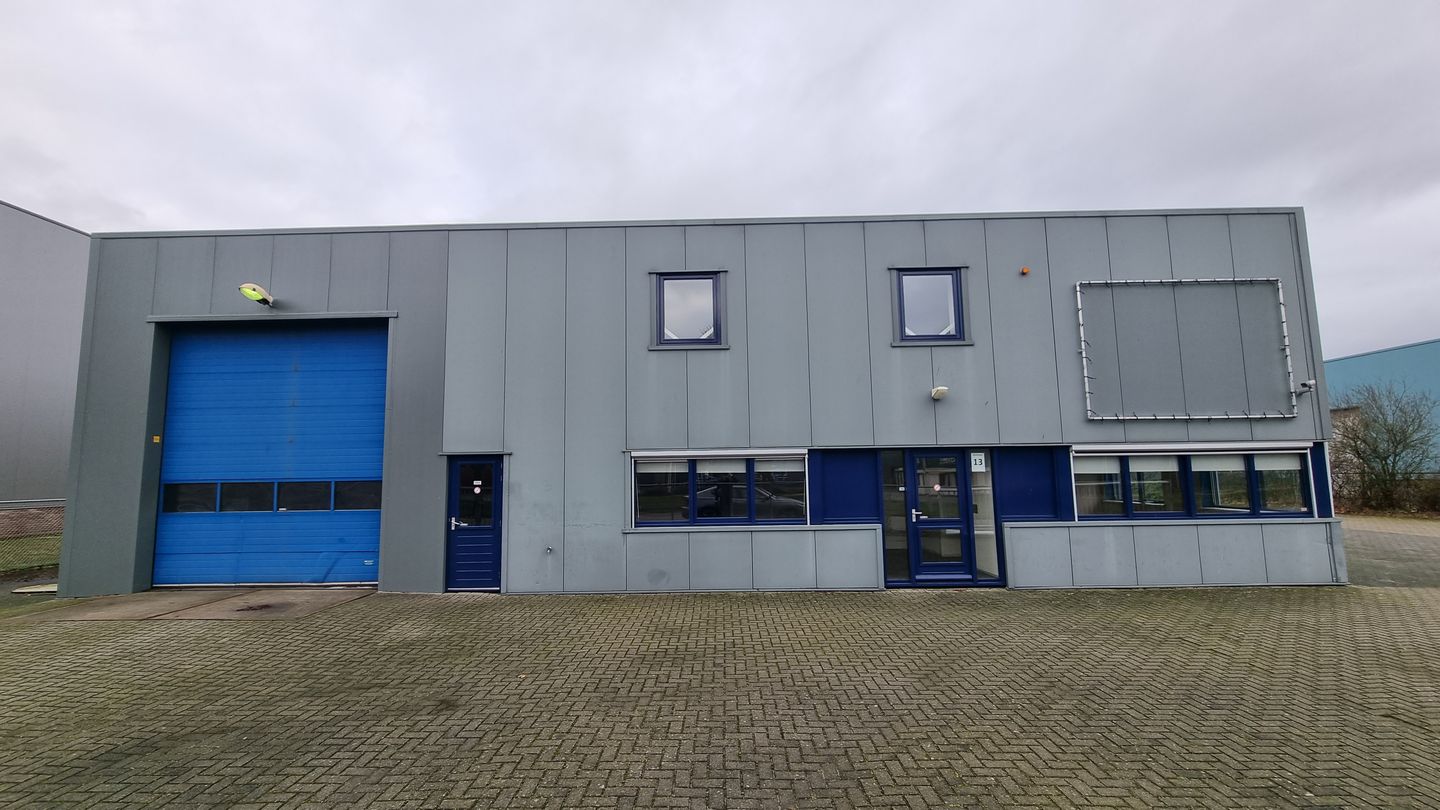 Bekijk foto 2 van Douwenmaat 13