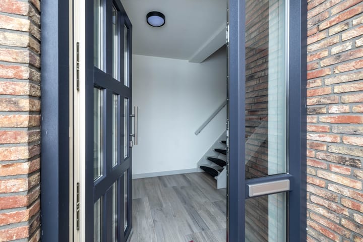 Foto 5 van Van Lunterenstraat 2