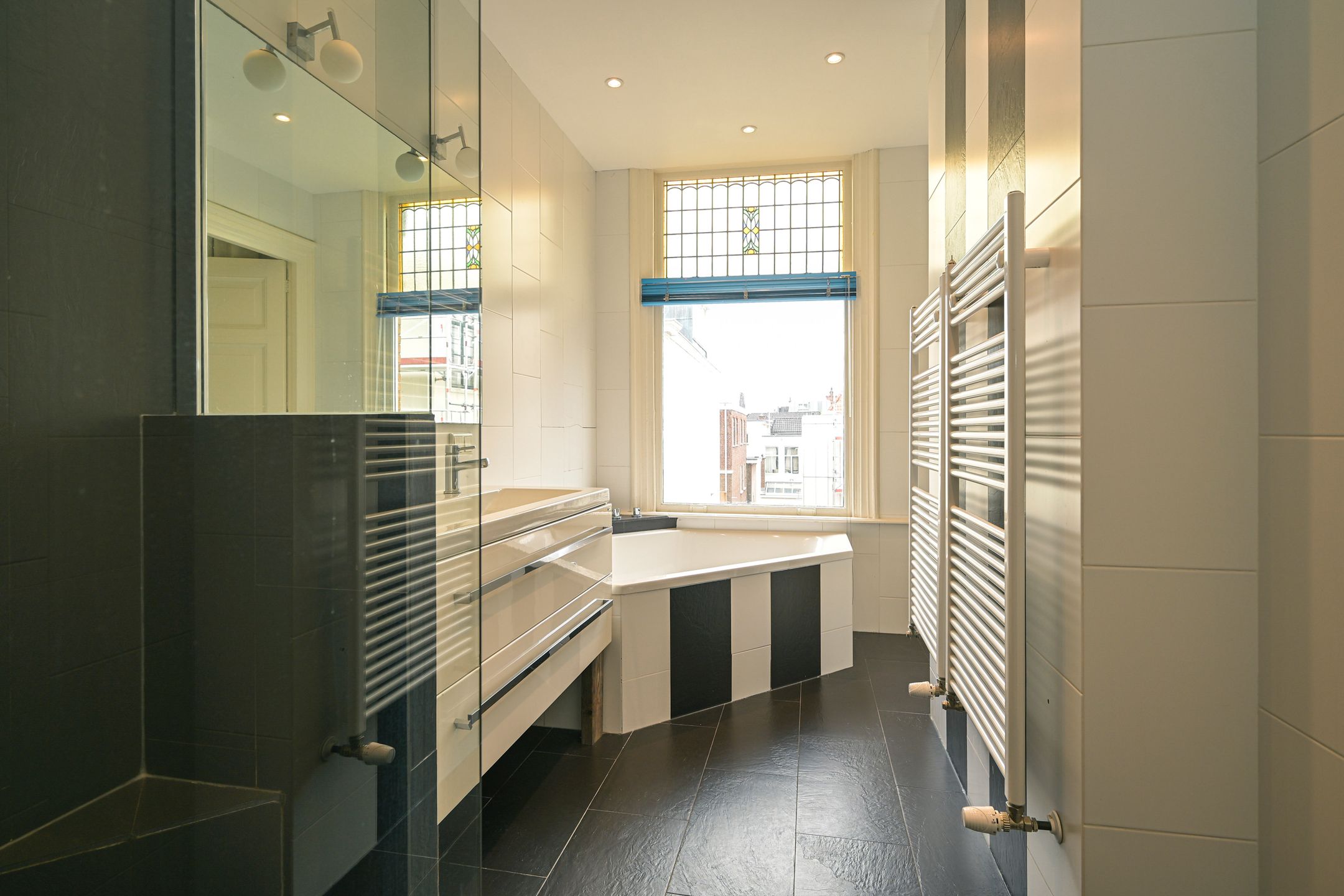 Photo 30 of Nieuwe Schoolstraat 2