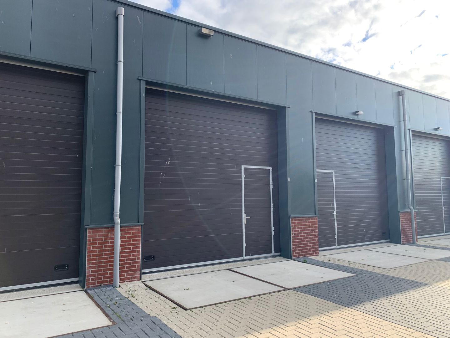 View photo 2 of De Veken 226-f