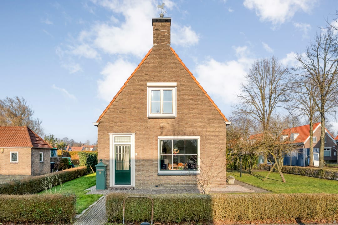 Photo 2 of Oranjestraat 9