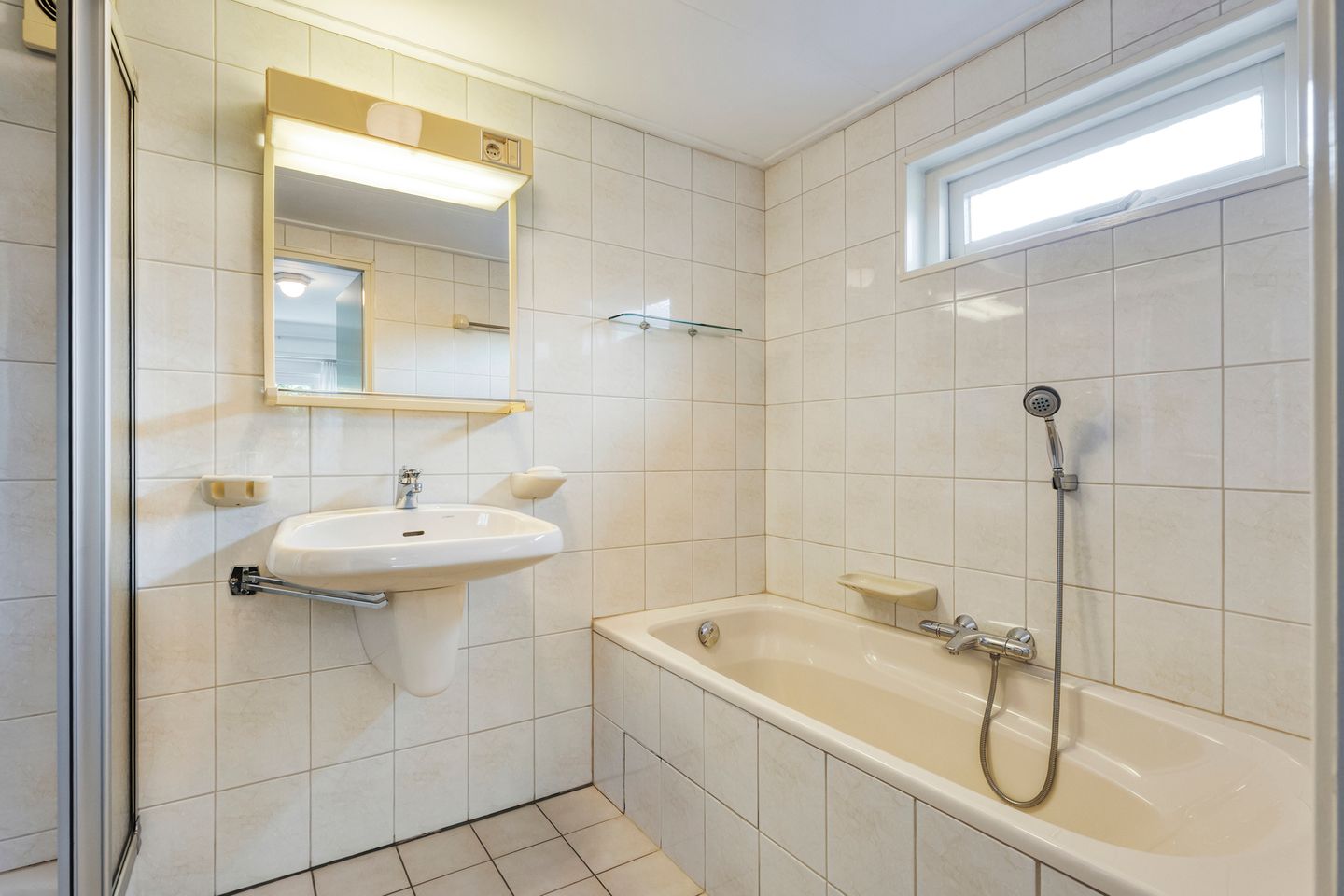 Photo 20 of Oranjestraat 9