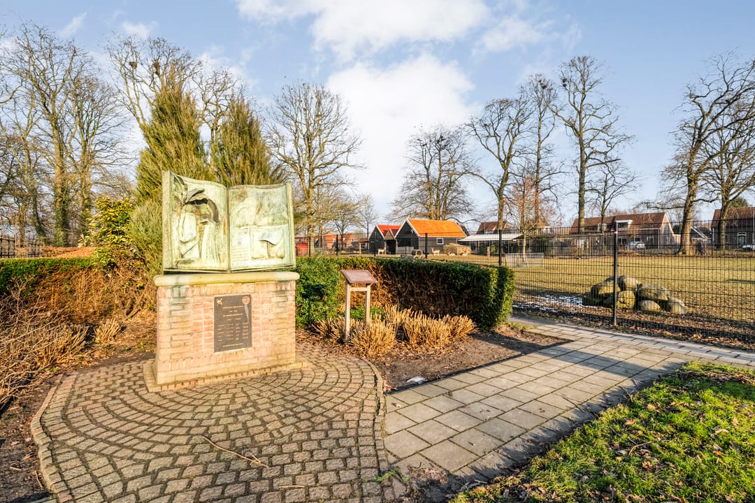 Photo 46 of Oranjestraat 9