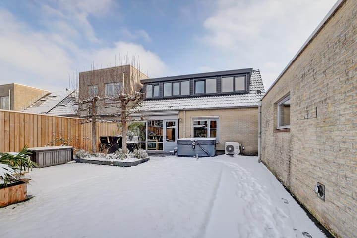 Photo 5 of Hazelaarhof 63