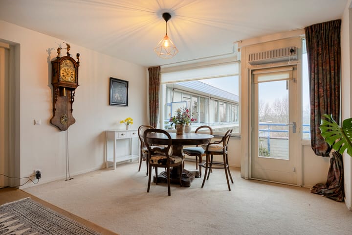 Photo 10 of Clusiuserf 37