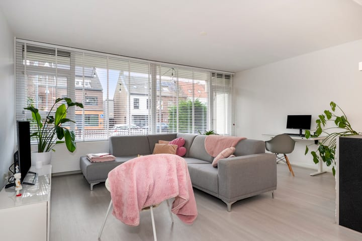 Photo 2 of Agricolastraat 10