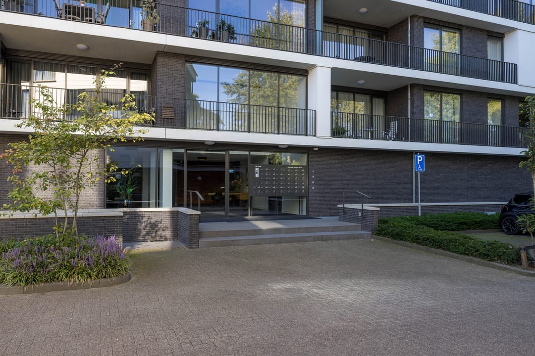 Foto 7 van Alberdingk Thijmlaan 48