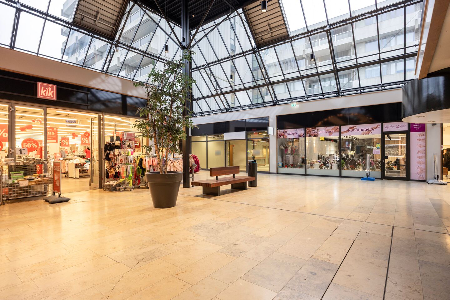 Bekijk foto 1 van Zwanenveld 9042